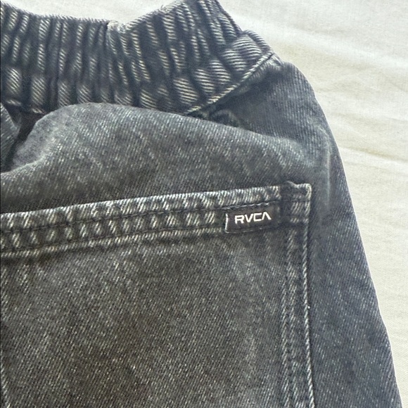 RVCA Classic Black Women's Jeans Shorts - Picture 4 of 6